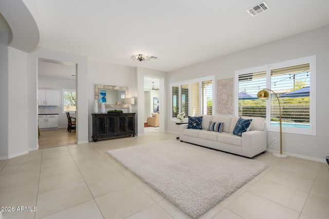 38723 N RED TAIL Lane, Phoenix, AZ 85086