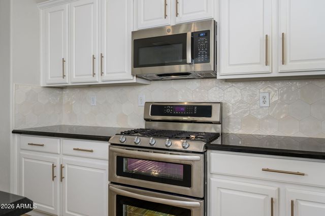 38723 N RED TAIL Lane, Phoenix, AZ 85086