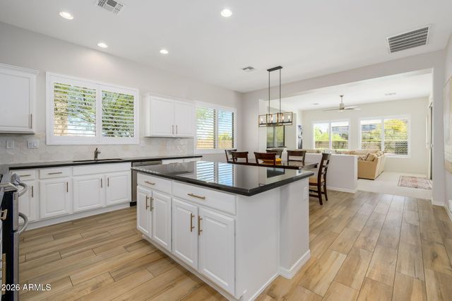 38723 N RED TAIL Lane, Phoenix, AZ 85086