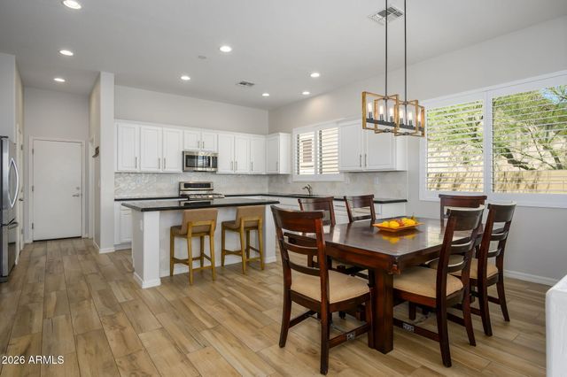 38723 N RED TAIL Lane, Phoenix, AZ 85086