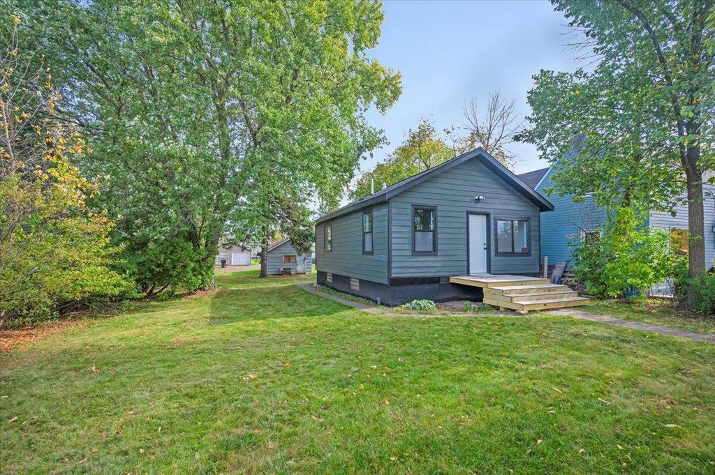 1320 Fisher Ave, Superior, WI 54880