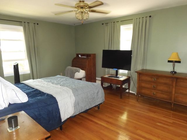 8 Glen Forest Lane, Methuen, MA 01844