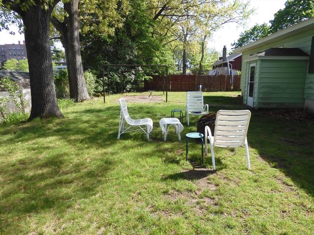 8 Glen Forest Lane, Methuen, MA 01844