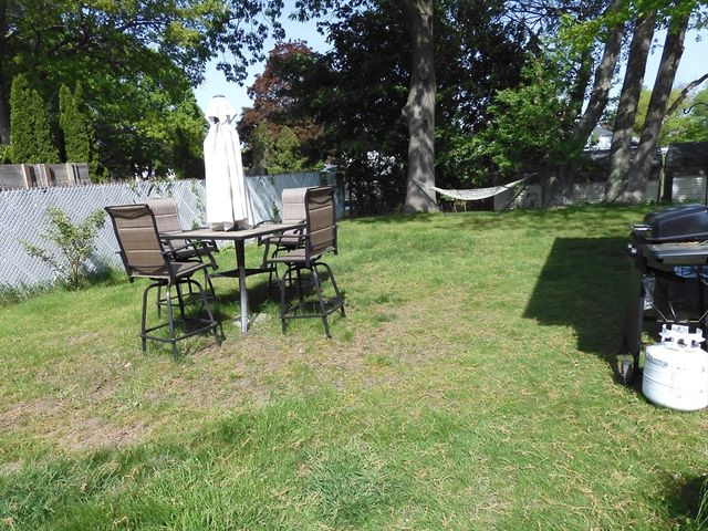8 Glen Forest Lane, Methuen, MA 01844