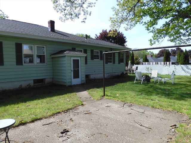 8 Glen Forest Lane, Methuen, MA 01844
