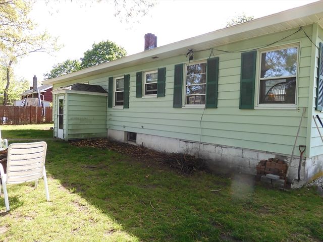 8 Glen Forest Lane, Methuen, MA 01844