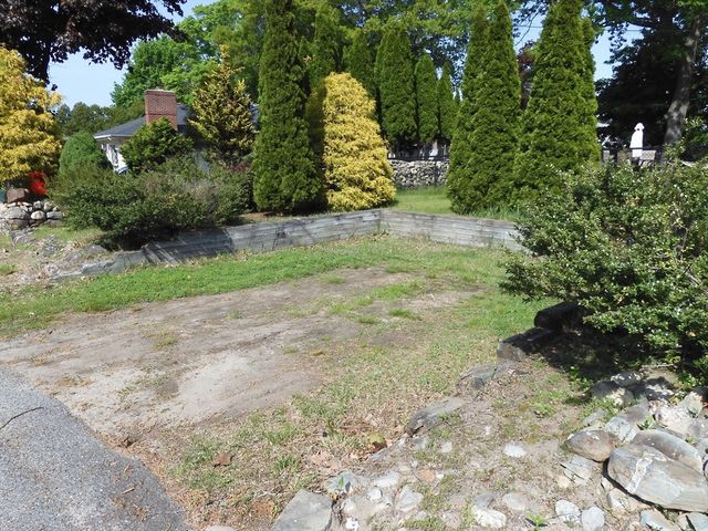 8 Glen Forest Lane, Methuen, MA 01844
