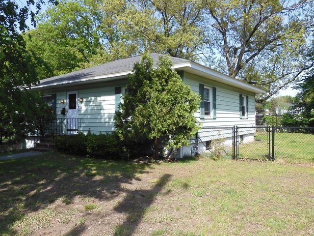 8 Glen Forest Lane, Methuen, MA 01844