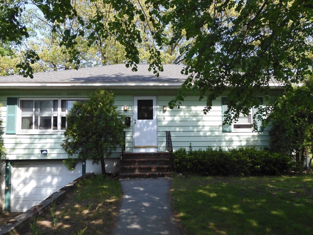 8 Glen Forest Lane, Methuen, MA 01844