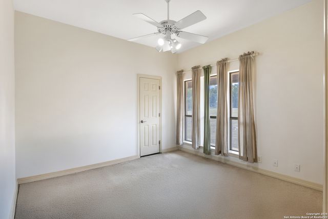 1670 S Cranes Mill, New Braunfels, TX 78132