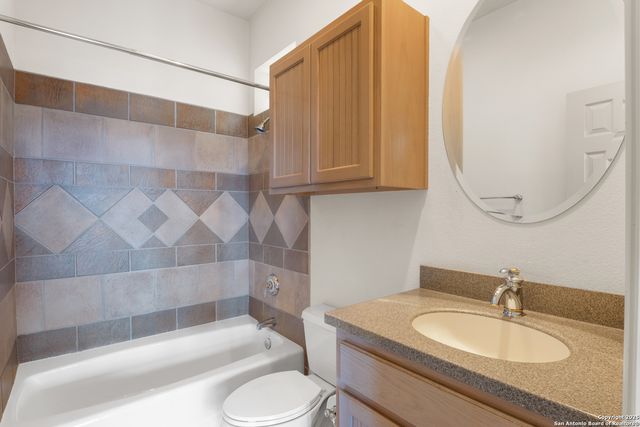 1670 S Cranes Mill, New Braunfels, TX 78132