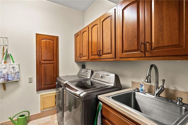 1307 Gilbrook Court, High Point, NC 27262