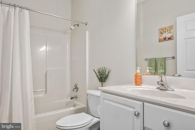 2103 JACOBS MILL CIR, Downingtown, PA 19335