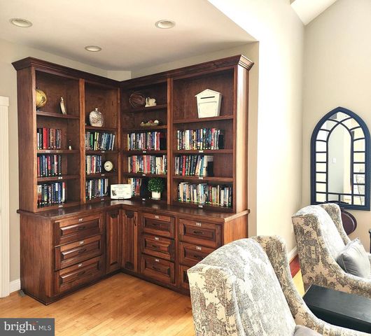 2103 JACOBS MILL CIR, Downingtown, PA 19335