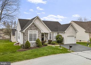 2103 JACOBS MILL CIR, Downingtown, PA 19335