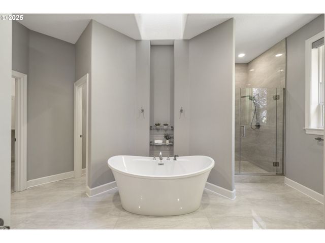 9760 Sw 167TH Pl, Beaverton, OR 97007