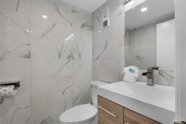 900 Ft Pickens Rd 425, Pensacola Beach, FL 32561