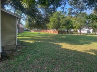559 S Madison ST, La Grange, TX 78945