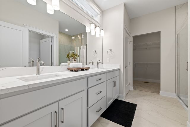 435 NW Red Oak Court, Waukee, IA 50263
