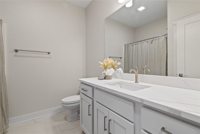 435 NW Red Oak Court, Waukee, IA 50263
