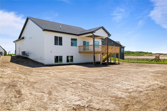 435 NW Red Oak Court, Waukee, IA 50263