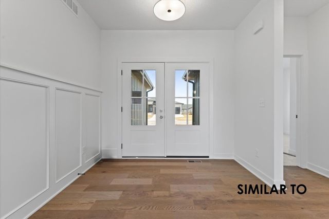 435 NW Red Oak Court, Waukee, IA 50263