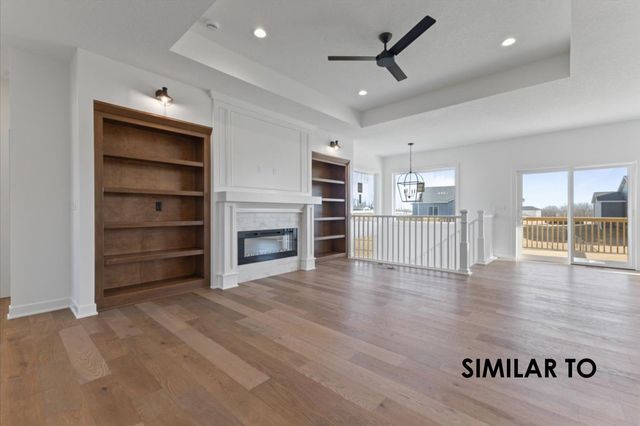 435 NW Red Oak Court, Waukee, IA 50263