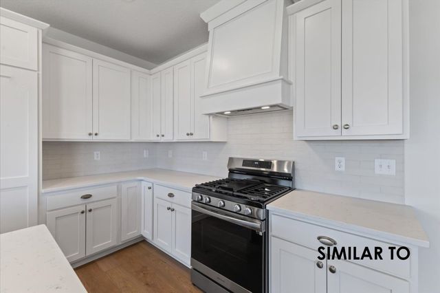 435 NW Red Oak Court, Waukee, IA 50263