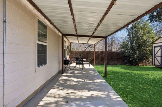 805 Phillips Street, Cleburne, TX 76033