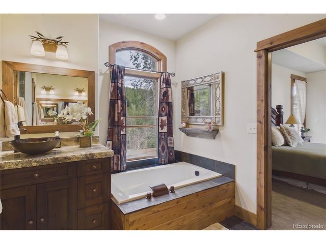 350 Foxtail Dr, Black Hawk, CO 80422