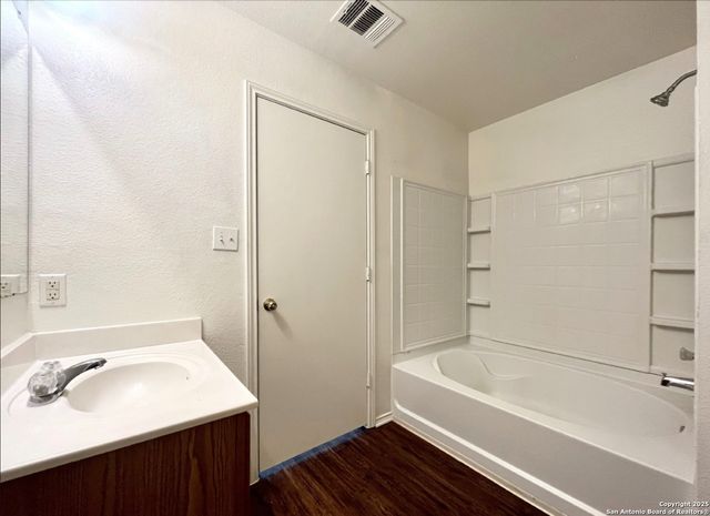 1635 Mason King, San Antonio, TX 78260