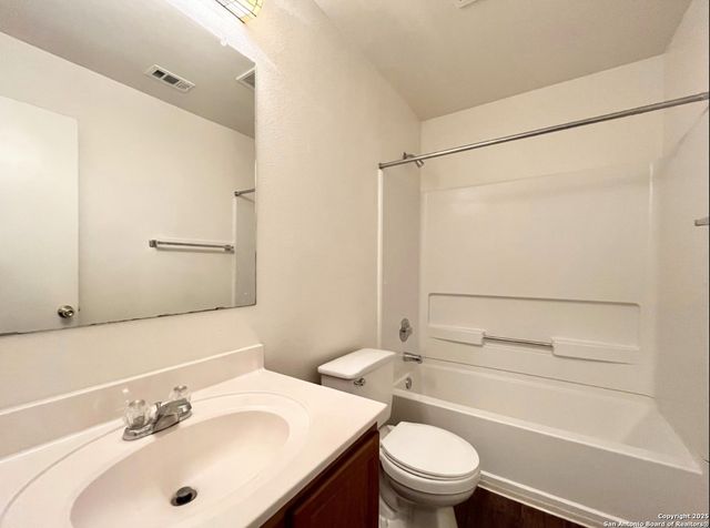 1635 Mason King, San Antonio, TX 78260