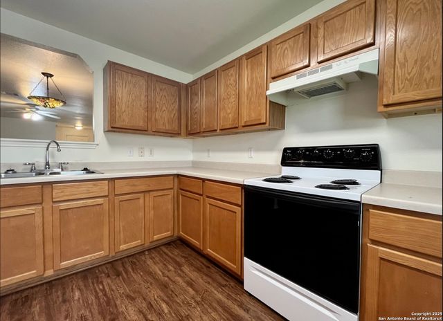 1635 Mason King, San Antonio, TX 78260