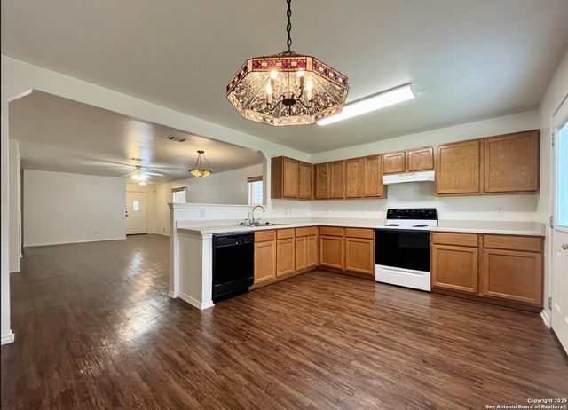 1635 Mason King, San Antonio, TX 78260