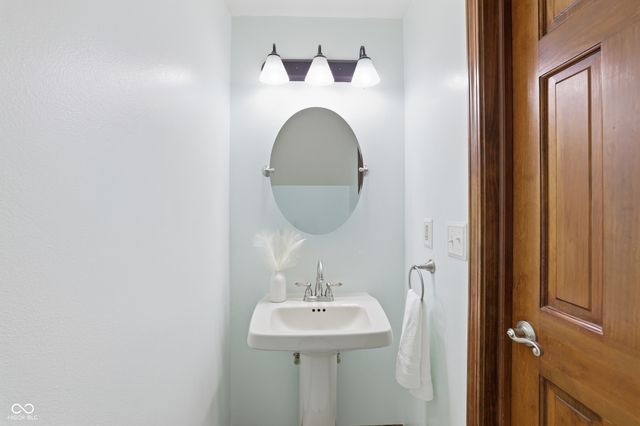 1003 Saratoga Circle, Carmel, IN 46280