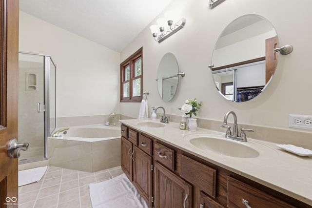 1003 Saratoga Circle, Carmel, IN 46280