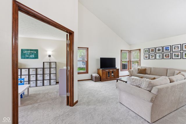 1003 Saratoga Circle, Carmel, IN 46280