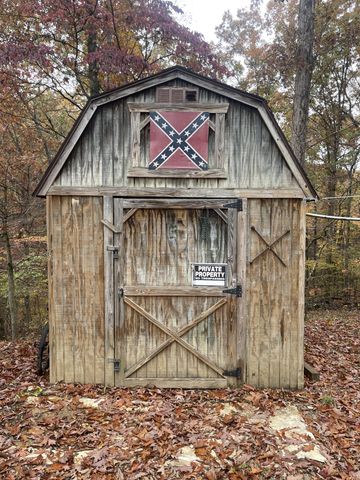 2203 Deer Lake Dr, Nunnelly, TN 37137