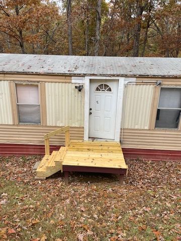 2203 Deer Lake Dr, Nunnelly, TN 37137