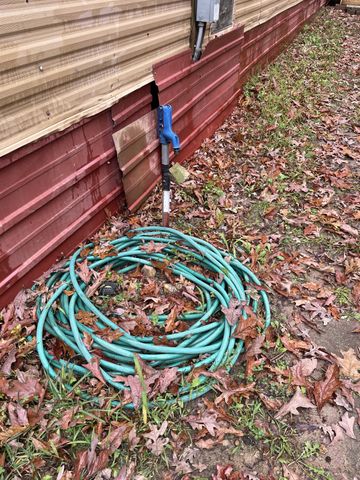 2203 Deer Lake Dr, Nunnelly, TN 37137