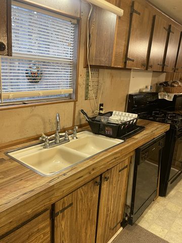 2203 Deer Lake Dr, Nunnelly, TN 37137