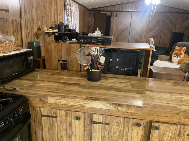 2203 Deer Lake Dr, Nunnelly, TN 37137