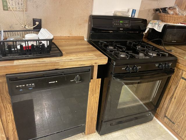 2203 Deer Lake Dr, Nunnelly, TN 37137