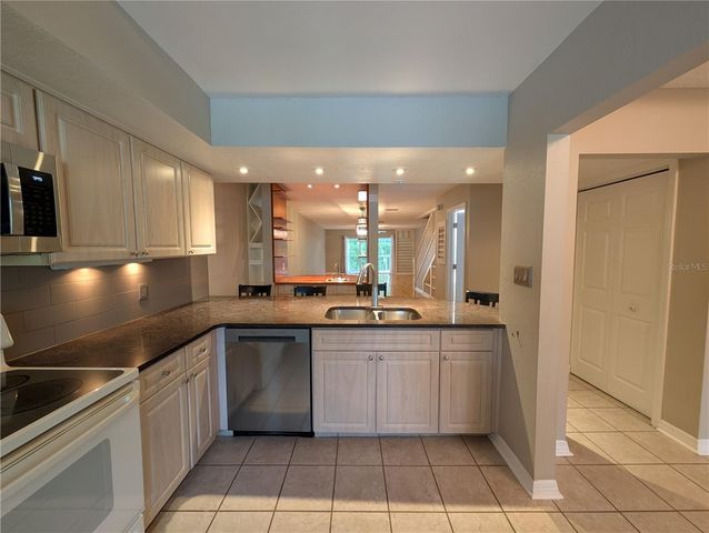 2577 DOLLY BAY DRIVE 302, Palm Harbor, FL 34684