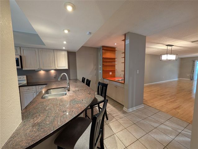 2577 DOLLY BAY DRIVE 302, Palm Harbor, FL 34684