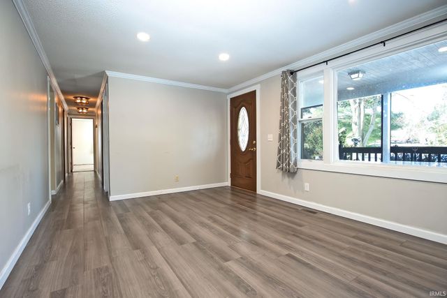 8547 N Old Fort Wayne Road, Roanoke, IN 46783