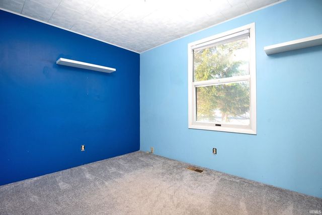 8547 N Old Fort Wayne Road, Roanoke, IN 46783