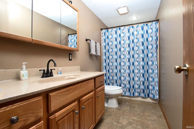 8547 N Old Fort Wayne Road, Roanoke, IN 46783