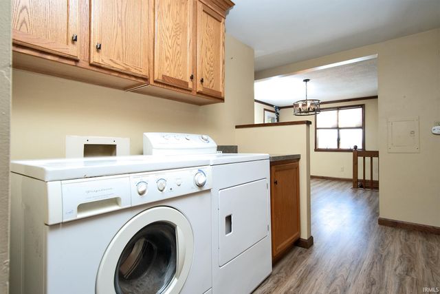 8547 N Old Fort Wayne Road, Roanoke, IN 46783