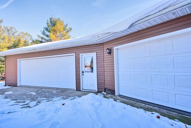 8547 N Old Fort Wayne Road, Roanoke, IN 46783